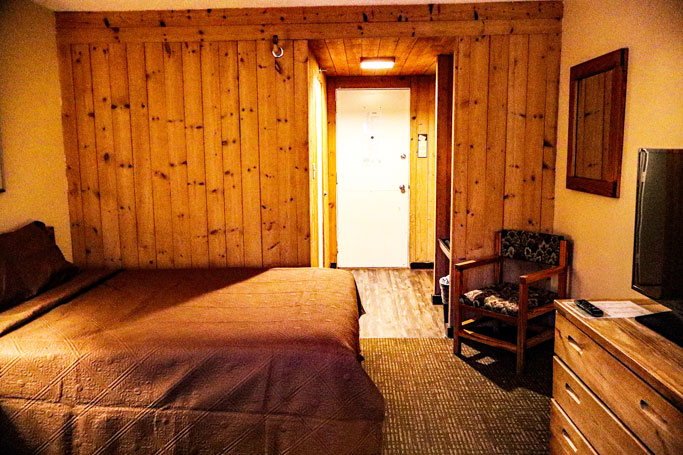 Dog Friendly Queen/Double at Snowy Owl Inn