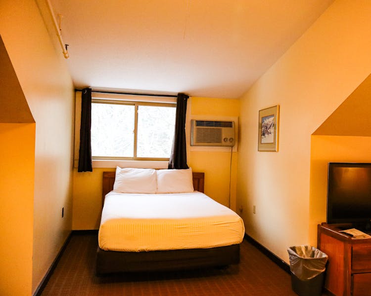 Guest Room Desk Area
